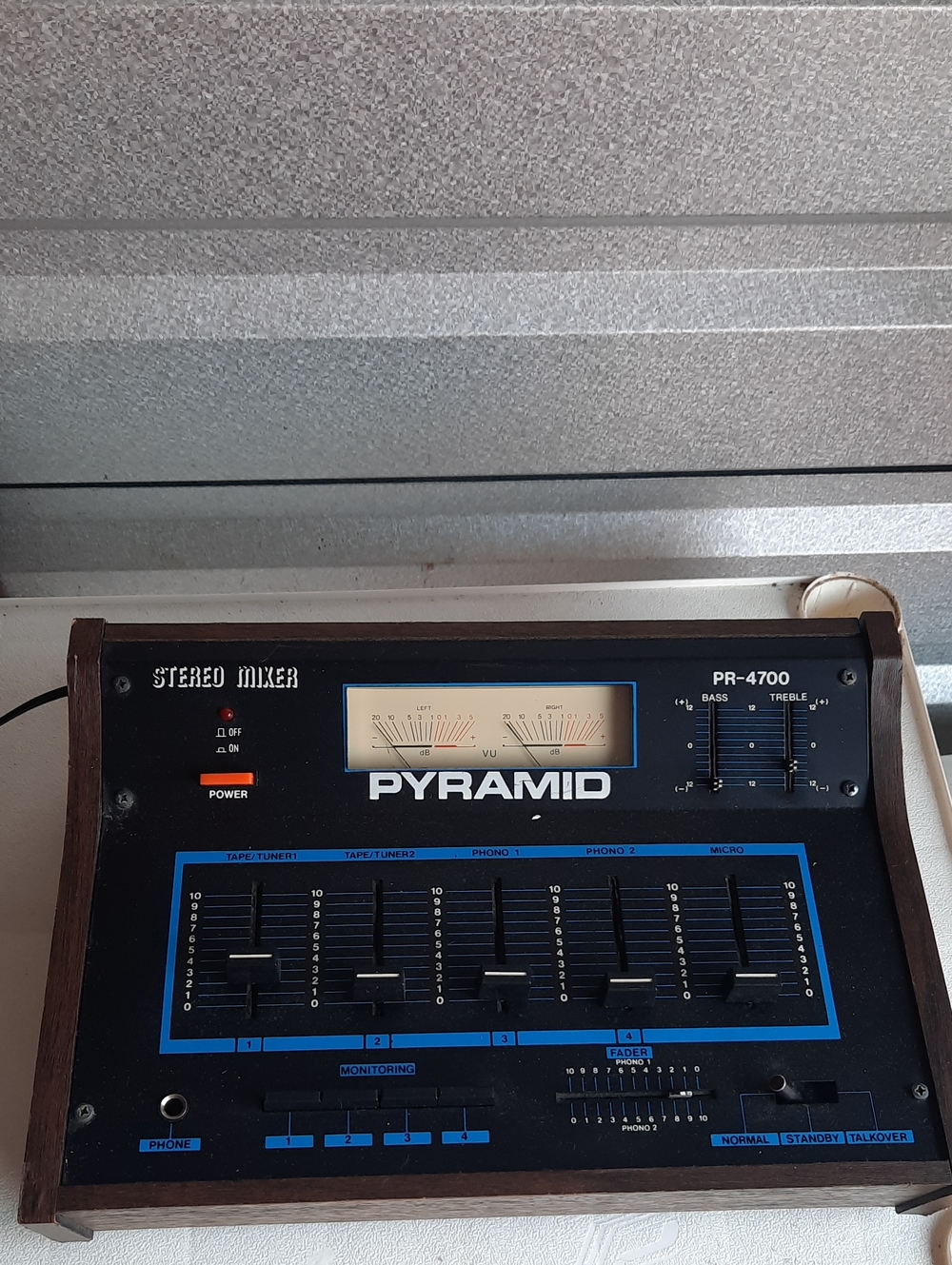 PR 4700 Mixer - Black